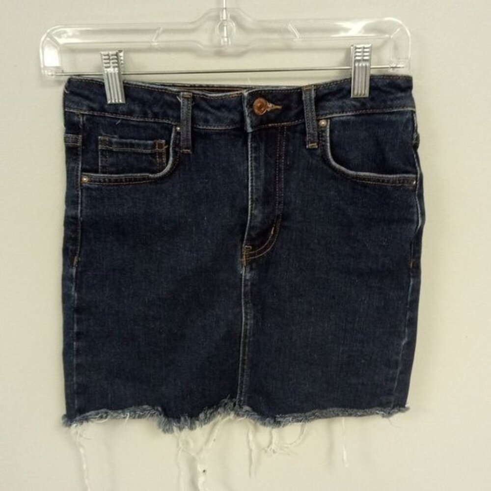Forever 21 Women's Blue Denim Mini-Skirt Size 24